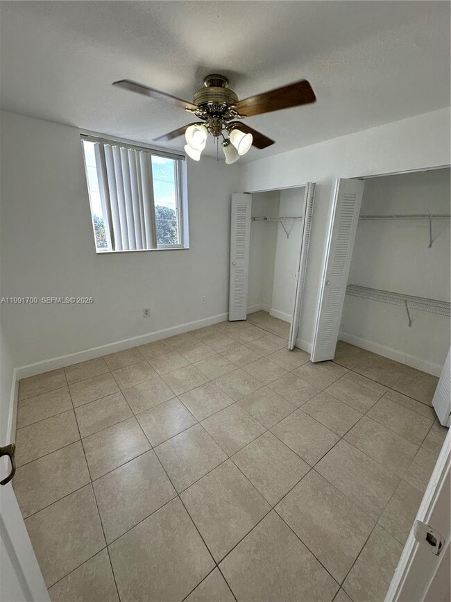 Building Photo - 814 NW 36th Ave