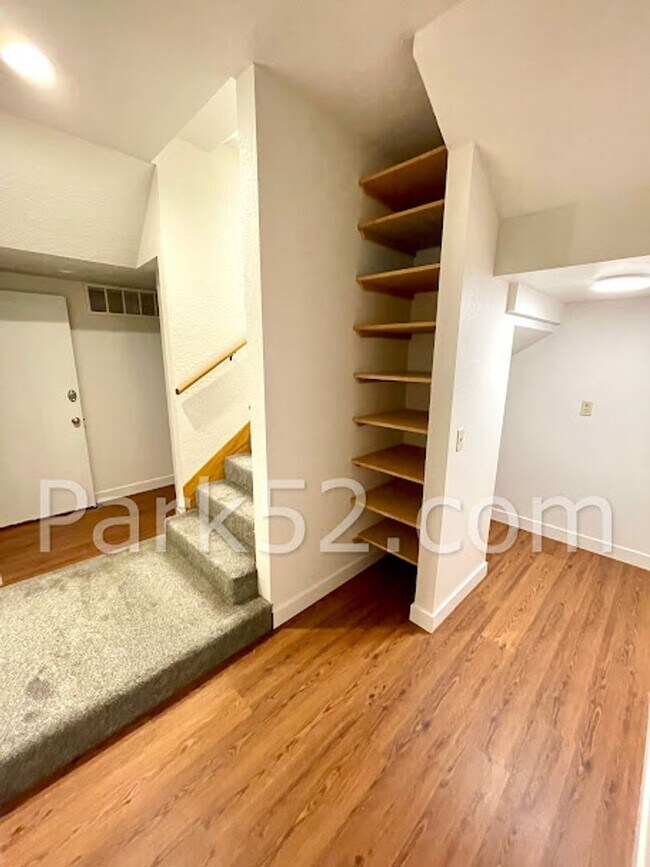 Building Photo - 1/2 Off First Full Month! 4 Bedroom Single...