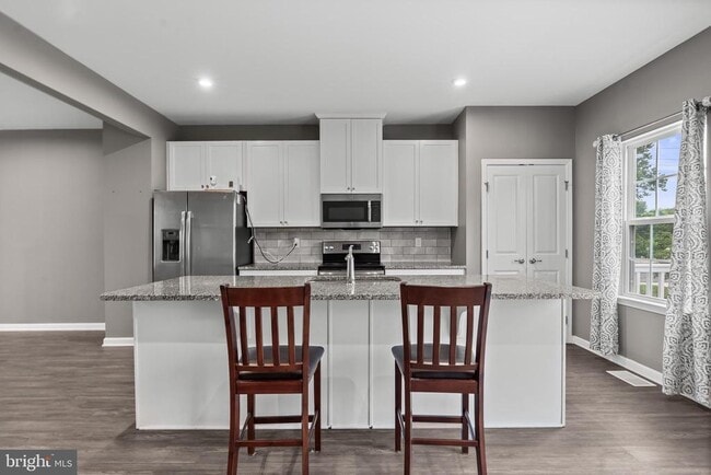 Building Photo - 100 Meridian Ln