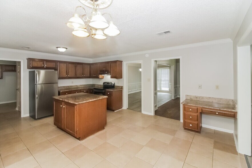 Building Photo - 269 Locust Grove Dr