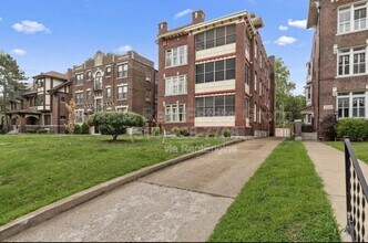 Building Photo - 5138 Waterman Blvd