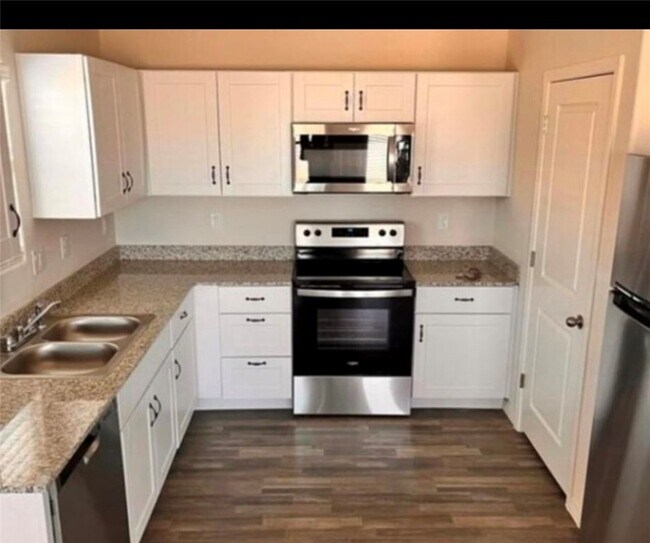 Building Photo - 3665 Koval Dr