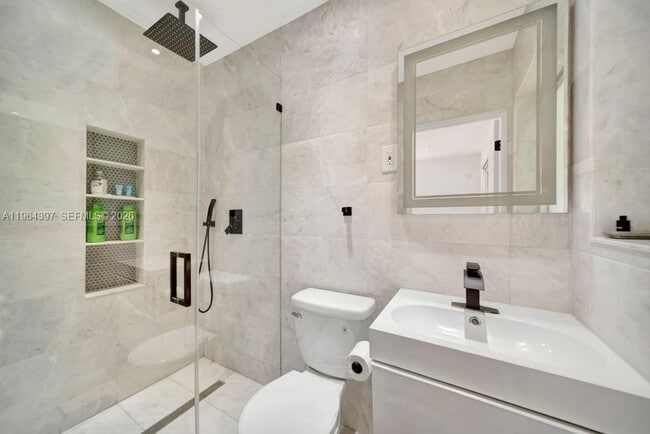 Building Photo - 77 NE 95th St