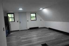 Building Photo - 37 Bigelow St