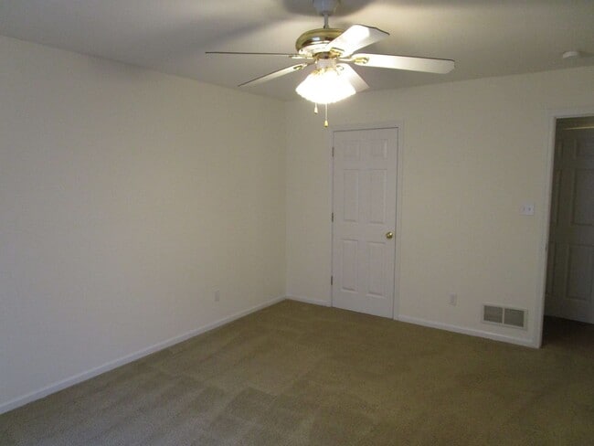 Building Photo - 1619-1621-1621 Juniper Dr