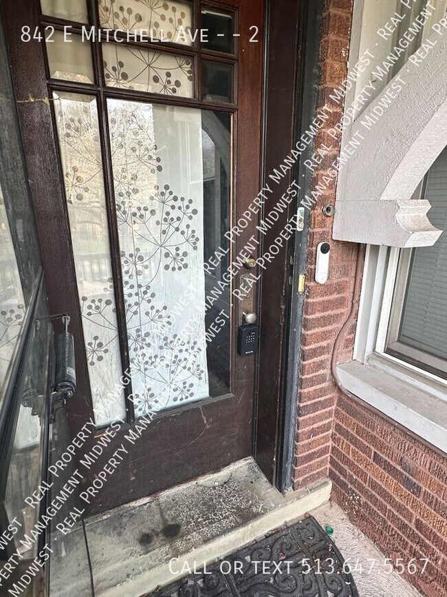 Building Photo - 842 E Mitchell Ave