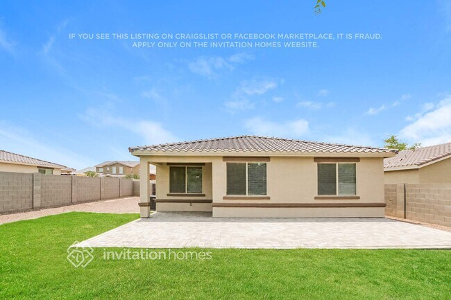 Building Photo - 2320 W Desert Ln