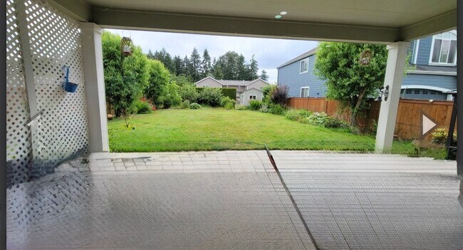 Building Photo - Beautiful 5 Bed/3Ba Single Family Home