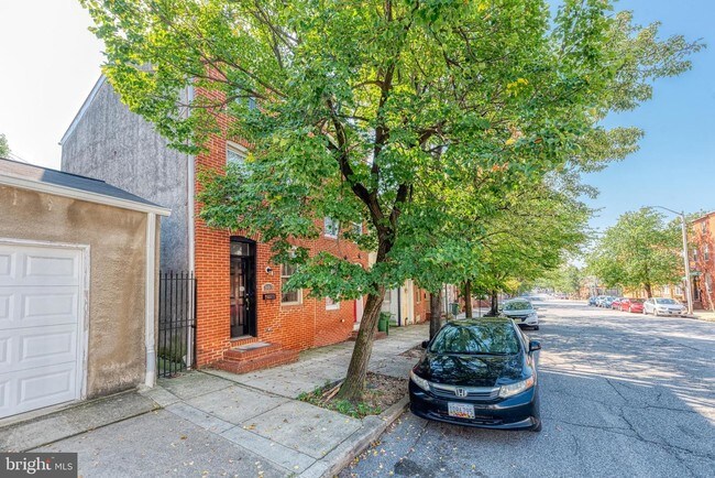 Building Photo - 303 S Washington St