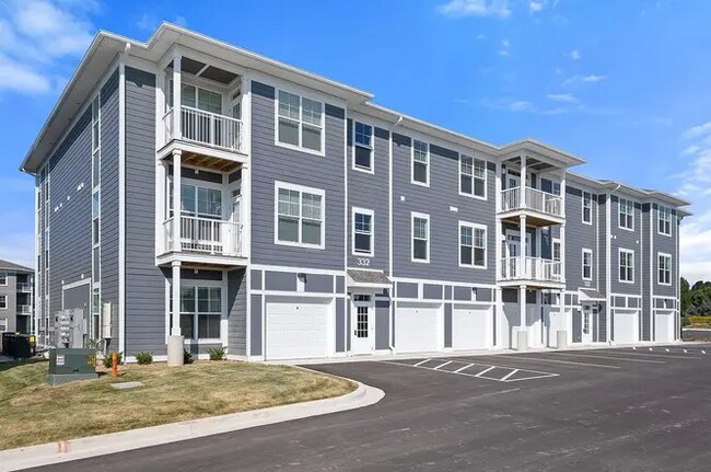 Building Photo - 368 Beacon Light Cir