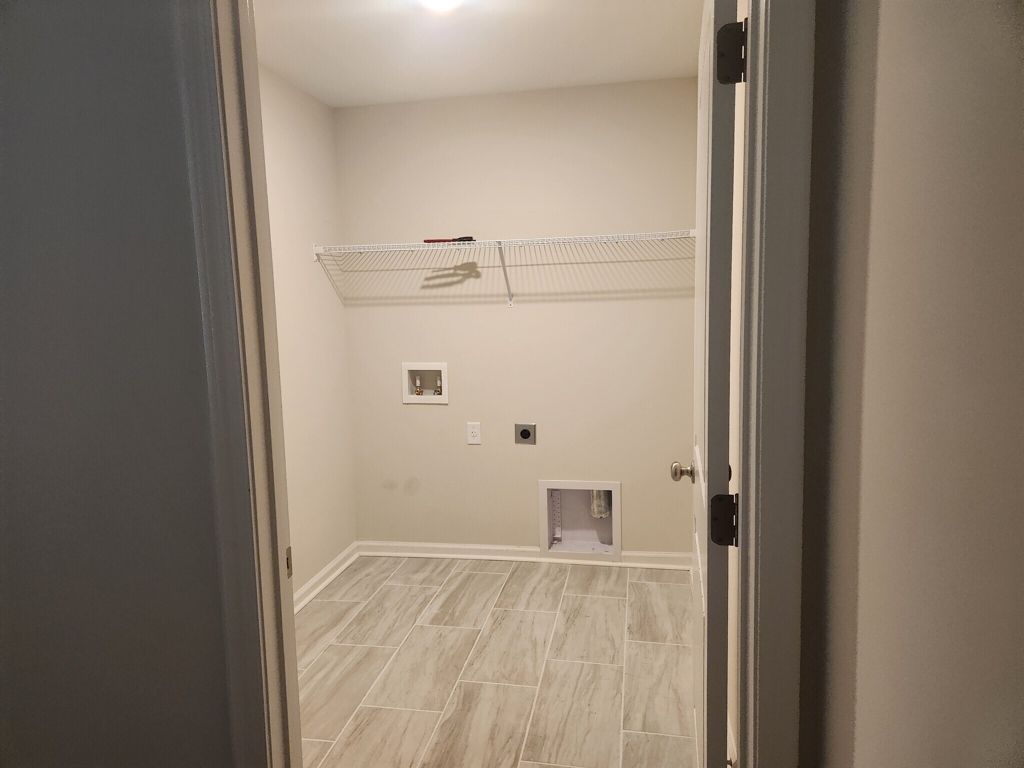 Building Photo - 271 Chestnut Dr