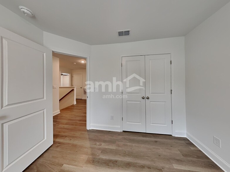 Building Photo - 1394 Soapstone Rd