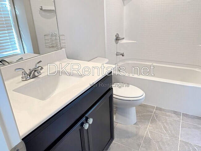 Building Photo - 582 Warrenton Run Dr