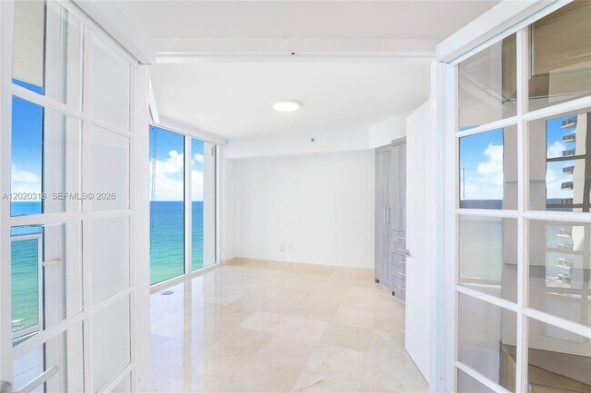 Building Photo - 19333 Collins Ave