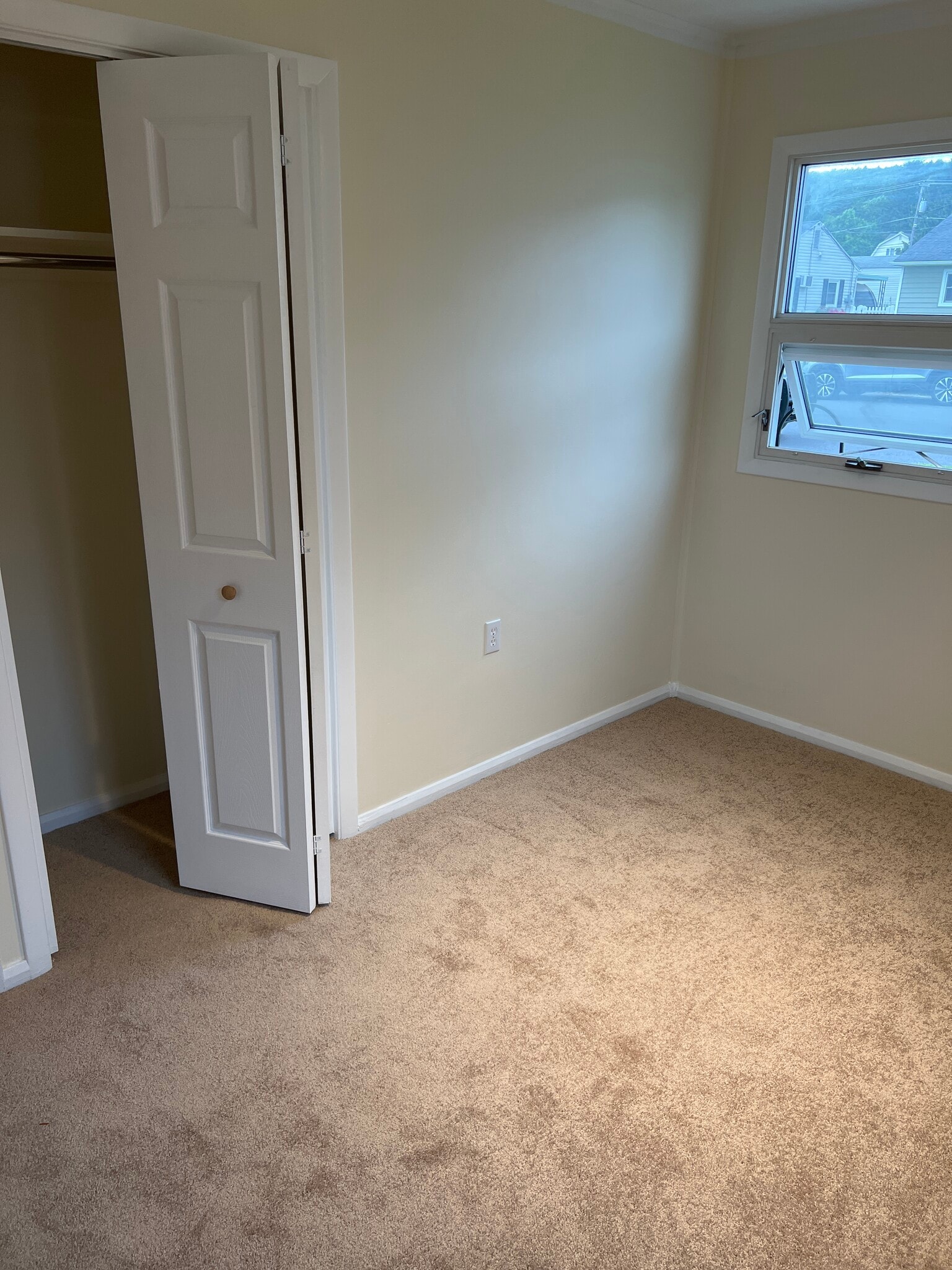 Building Photo - 231 Fairview Ave