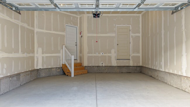 Building Photo - 702 S 4500 S