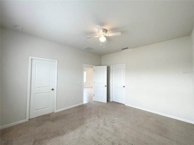 Building Photo - 10668 Old Sycamore Lp