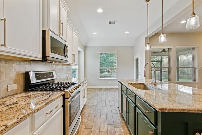 Building Photo - 3556 Woods Estates Dr