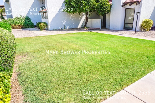 Building Photo - 3229 S Fairfield Dr