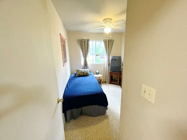 Building Photo - Southpointe - Furnished 2 Bed / 1 Bath Ground Floor Unit w/fenced in yard