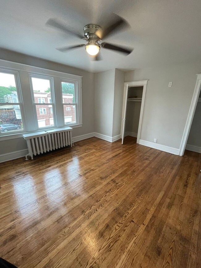 Building Photo - Spacious 3BR Rental with Finished Walk-Out Basement in Philadelphia