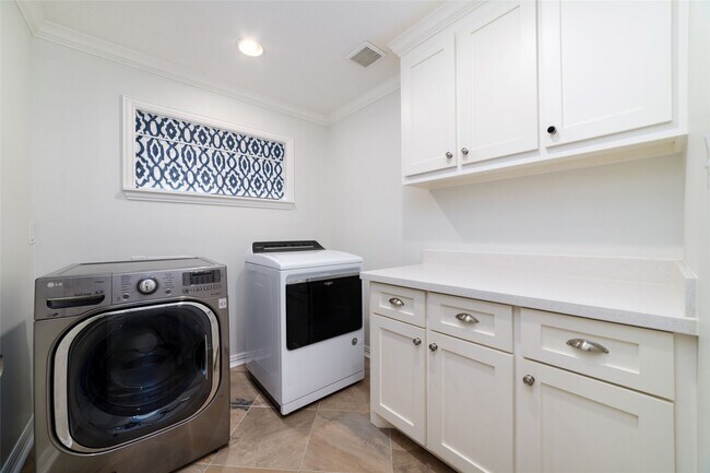 Building Photo - 5438 Briarbend Dr