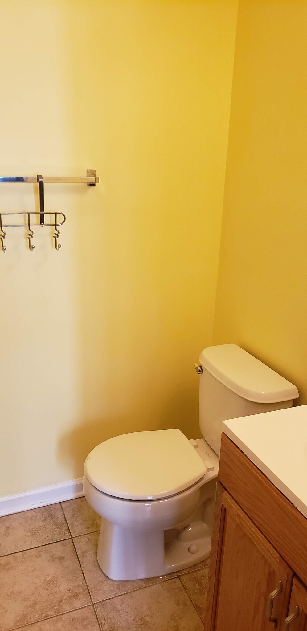 Attached bath room - 201 Dey St