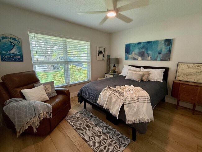 Building Photo - 1423 Appleton Ave