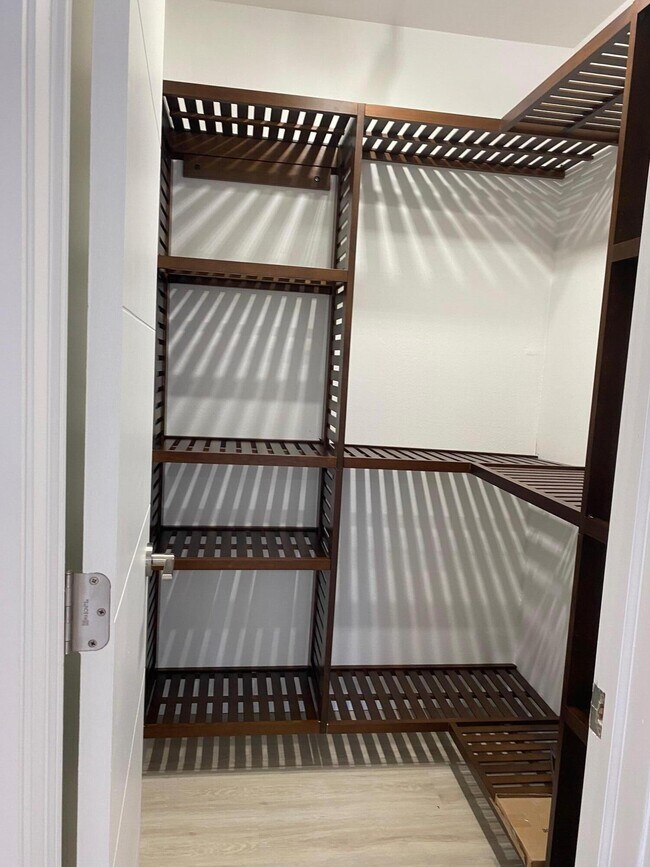 Building Photo - 1271 NW 13th St