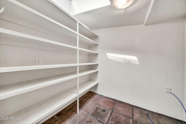 Building Photo - 4531 E Quartz Mountain Rd