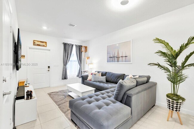 Building Photo - 15953 SW 2nd Pl