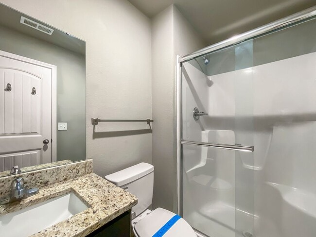 Building Photo - Updated 3-Bed, 2-Bath Ranch Townhome with Garage in Blue Springs