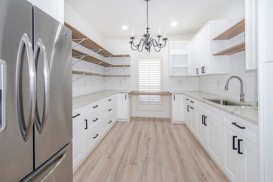 Building Photo - 918 Bellacumbre Dr