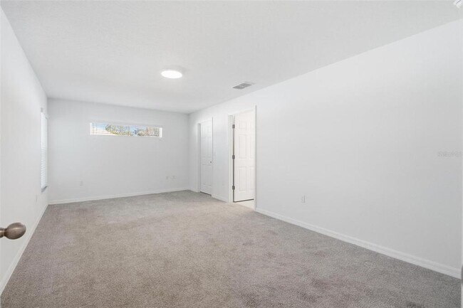 Building Photo - 18 Whetstone Ln