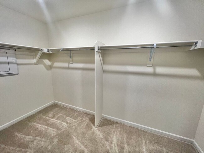 Building Photo - STUNNING 3 bed 2.5 bath new build home in Fort Collins!