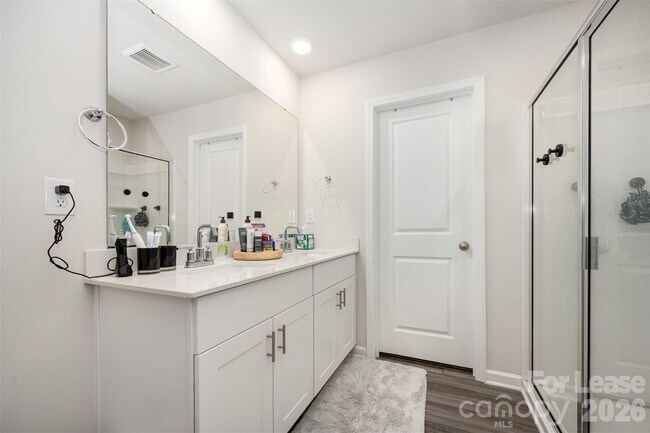 Building Photo - 1108 Harland St