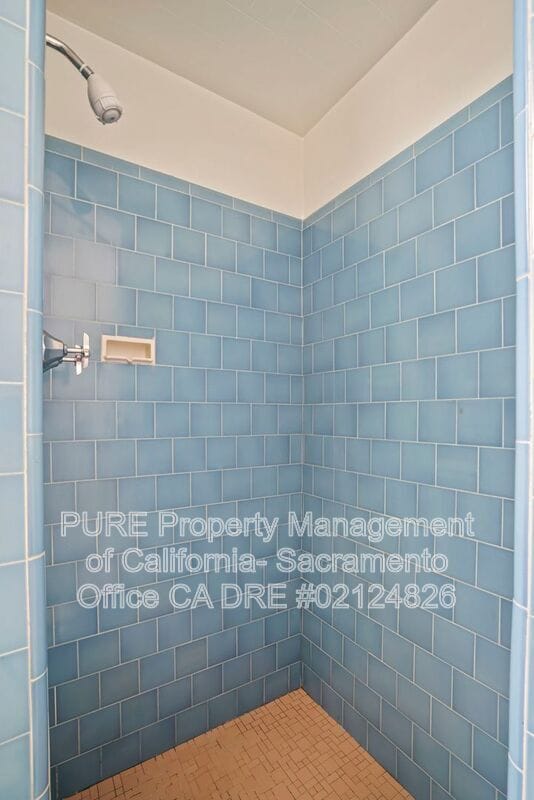 Building Photo - 2324 Castro Way