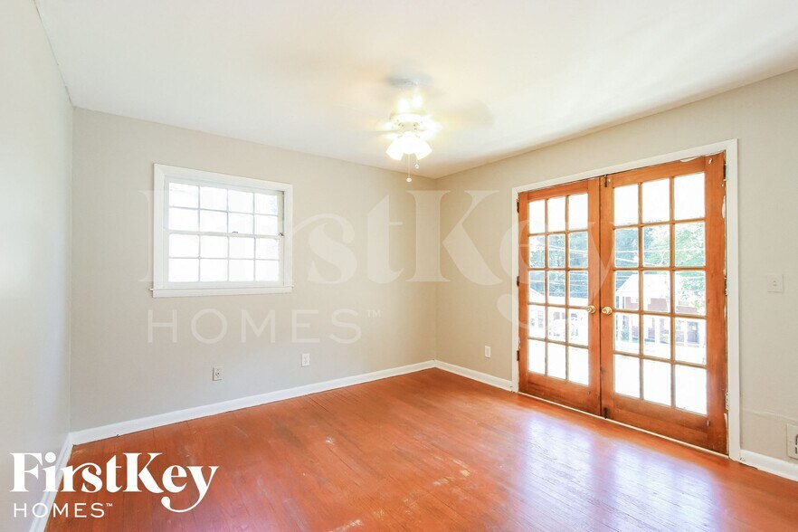 Building Photo - 2739 Sherlock Dr