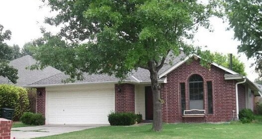 Primary Photo - " 3-Bedroom Home with 2 Full Baths in Edmo...