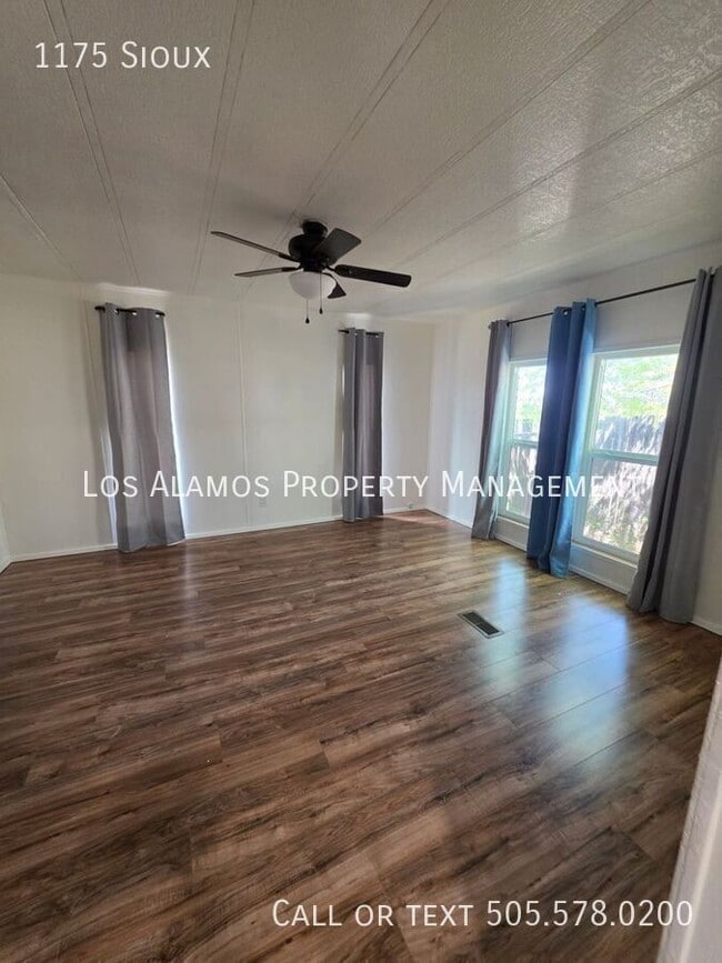 Building Photo - 1175 Sioux-