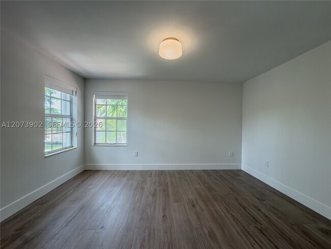 Building Photo - 5297 SW 183rd Ave