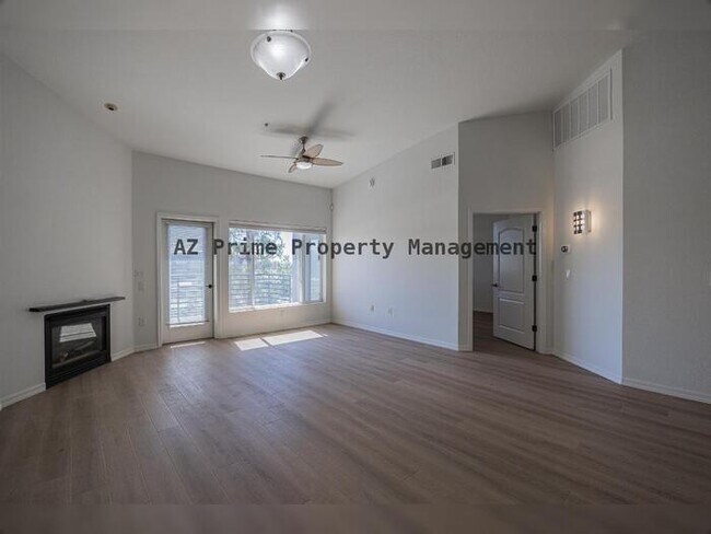Building Photo - 4525 N 22nd St