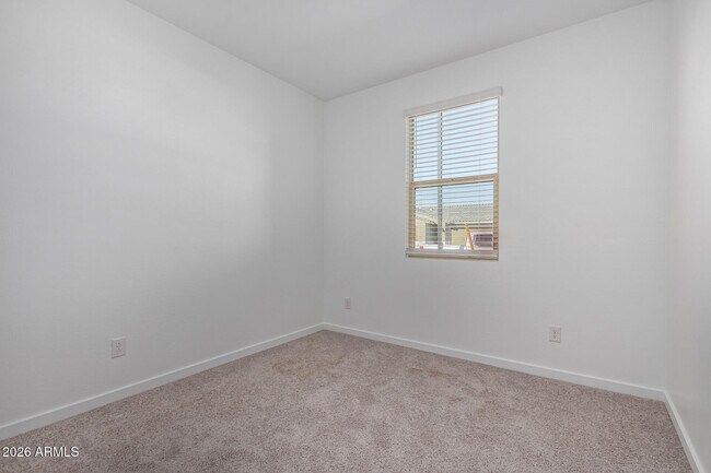 Building Photo - 16009 W Smoketree Dr