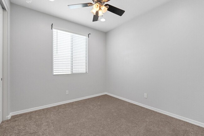 Building Photo - Immaculate & Move-In Ready – Upscale 3BR/2...