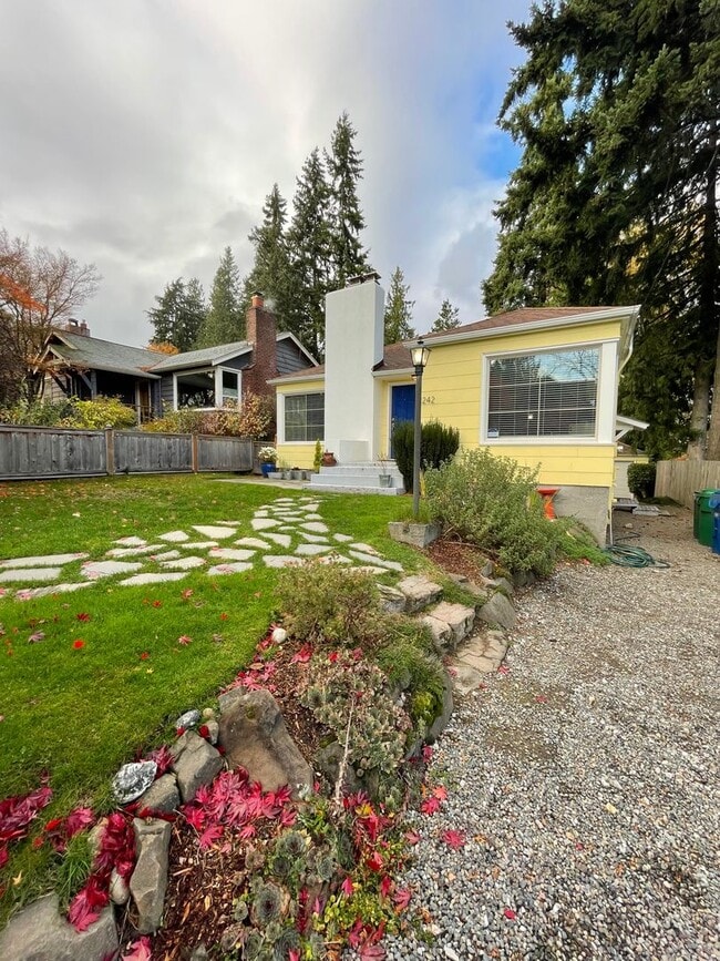 Building Photo - Sweet Maple Leaf Home for Lease