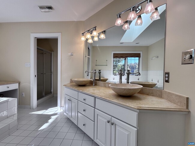 Building Photo - 41 Bolling Cir