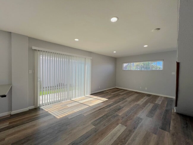 Building Photo - 11936 223rd St