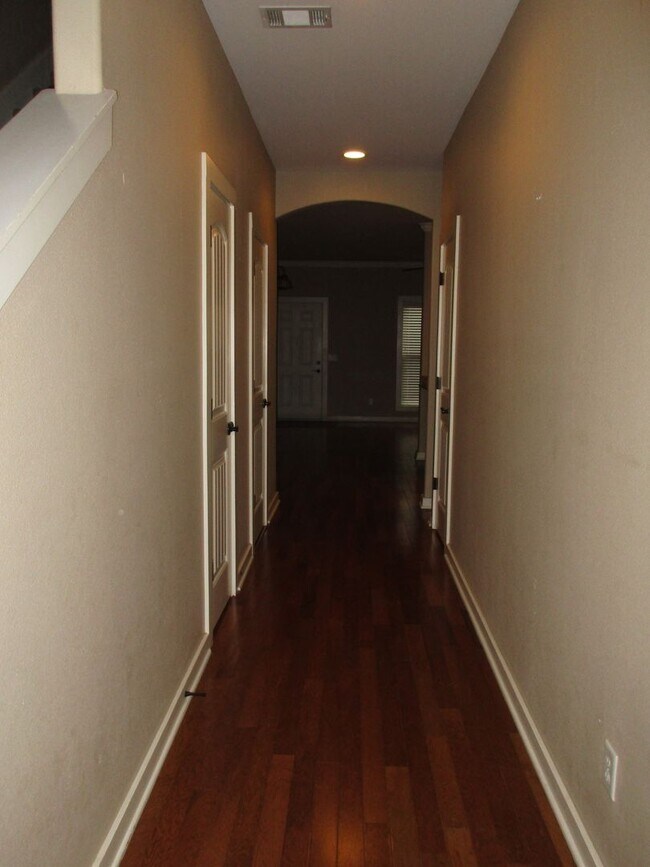 Building Photo - Maumelle Townhome