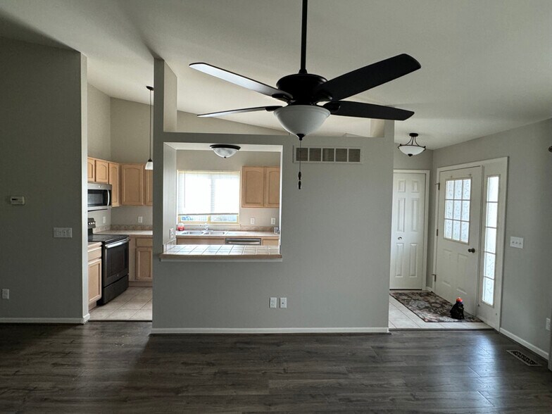 Building Photo - 62181 Arlington Cir