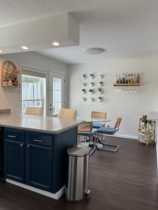 Building Photo - 713 Bent Tree Dr